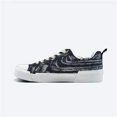 Pewarna Sepatu Kanvas Hitam